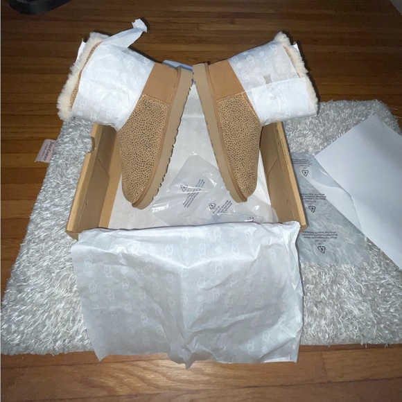 UGG BAILEY BOW MICRO CHEETAH BOOTS - Picture 7 of 11